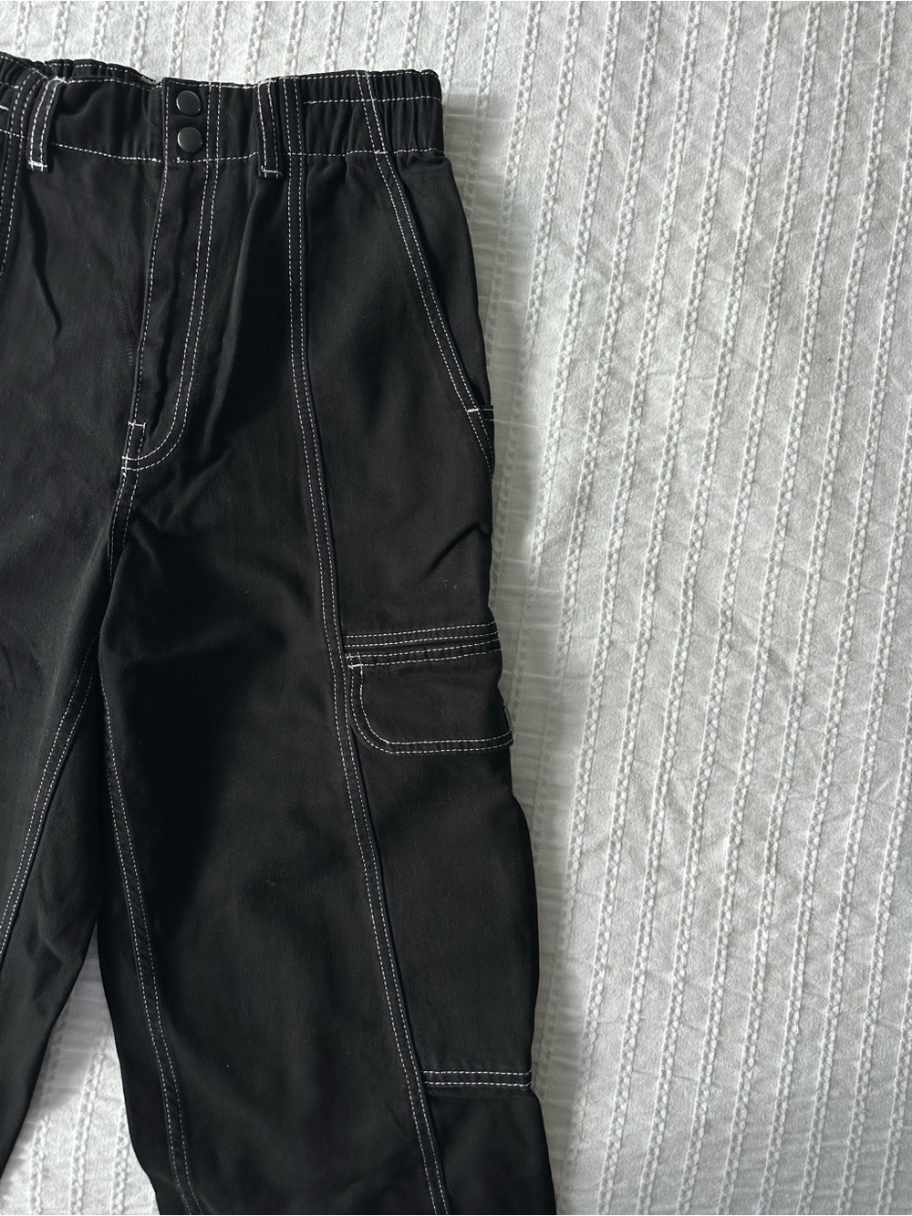 BDG: Black Cargo Pants with Contrast Stitching